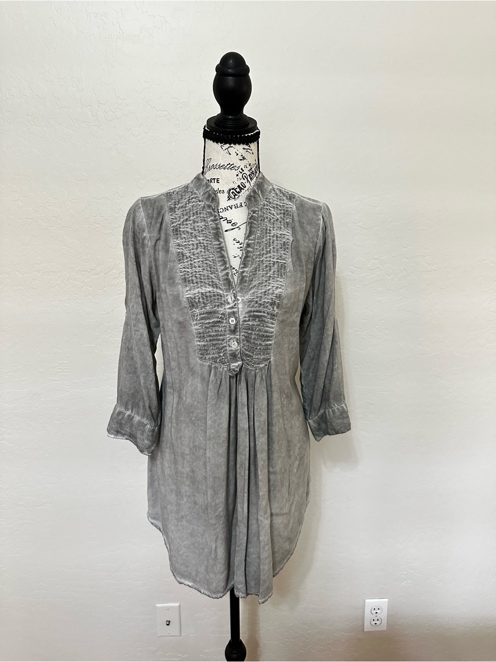 Vintage Gray Smocked V-Neck Tunic Top